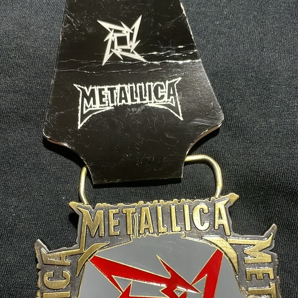 METALLICA - RED NINJA STAR BELT BUCKLE - Picture 2 of 3